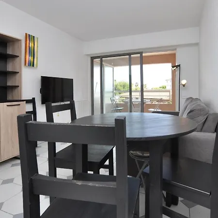 Stunning In With 1 Bedrooms 公寓